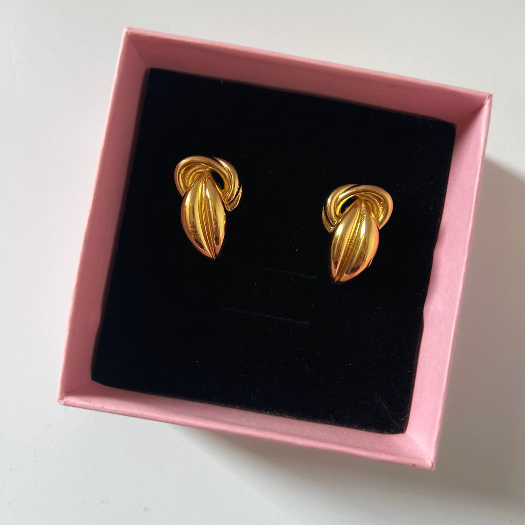 Delia earring