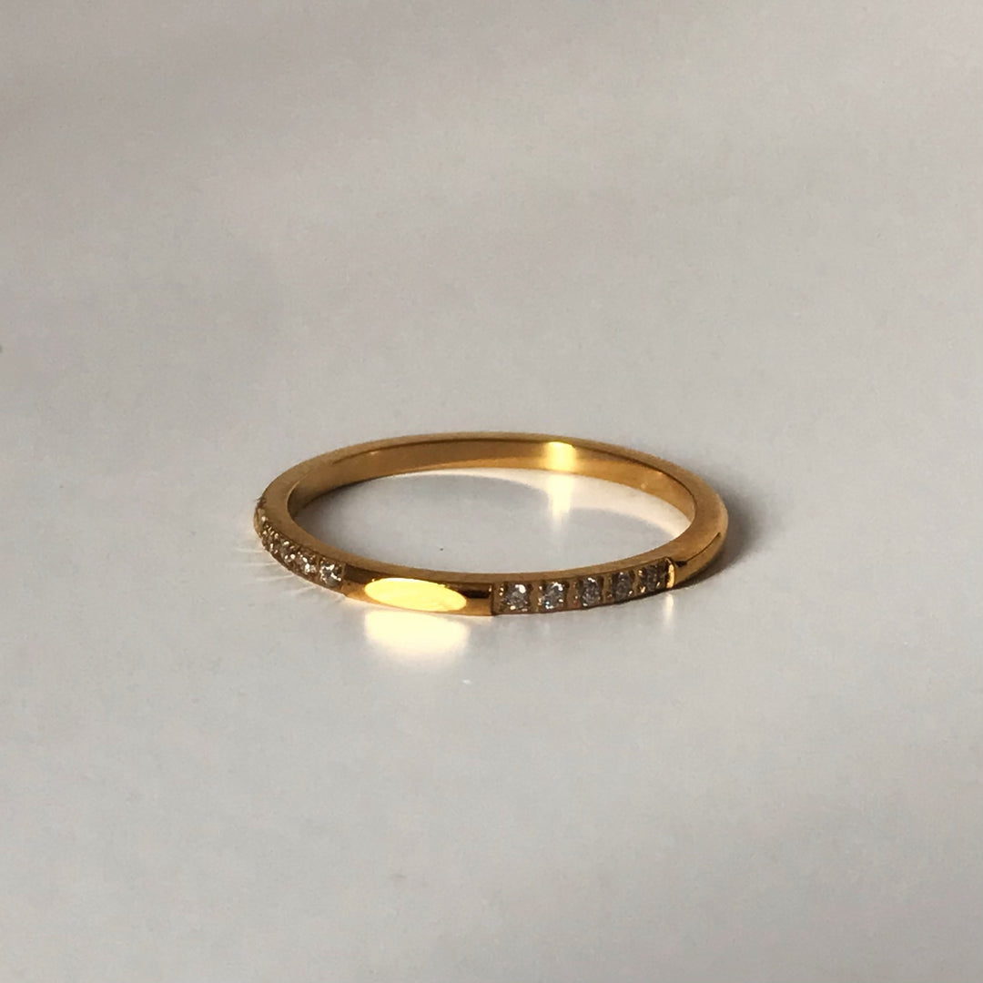 Avaia ring