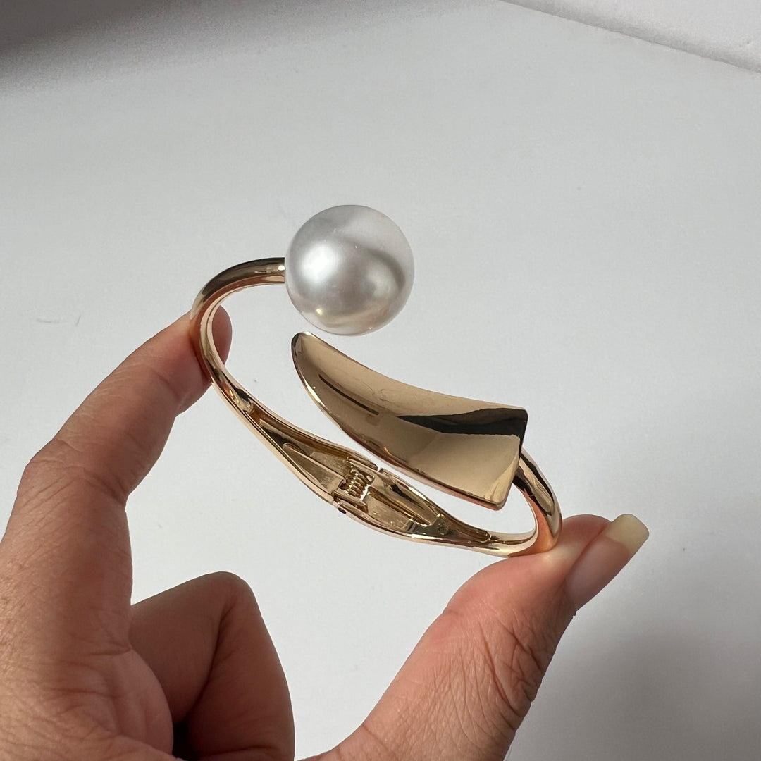 Cleo bracelet